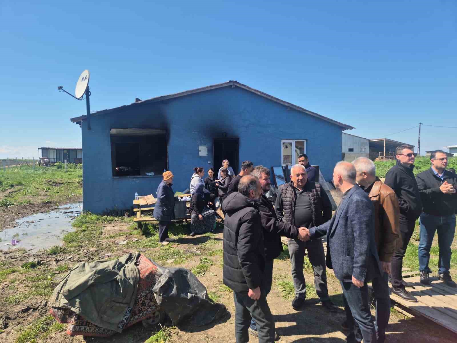 silivri kadikoyde yangin 6 kisi son anda kurtuldu 1 QzYn2rbA
