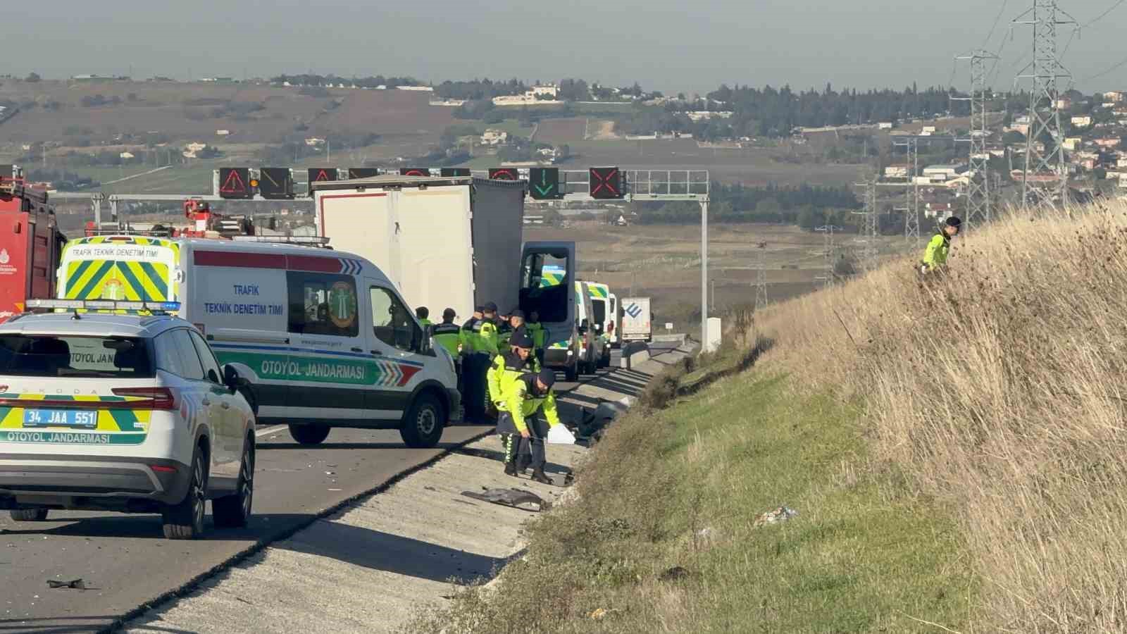 silivri kuzey marmara otoyolunda feci kaza 1 olu 1