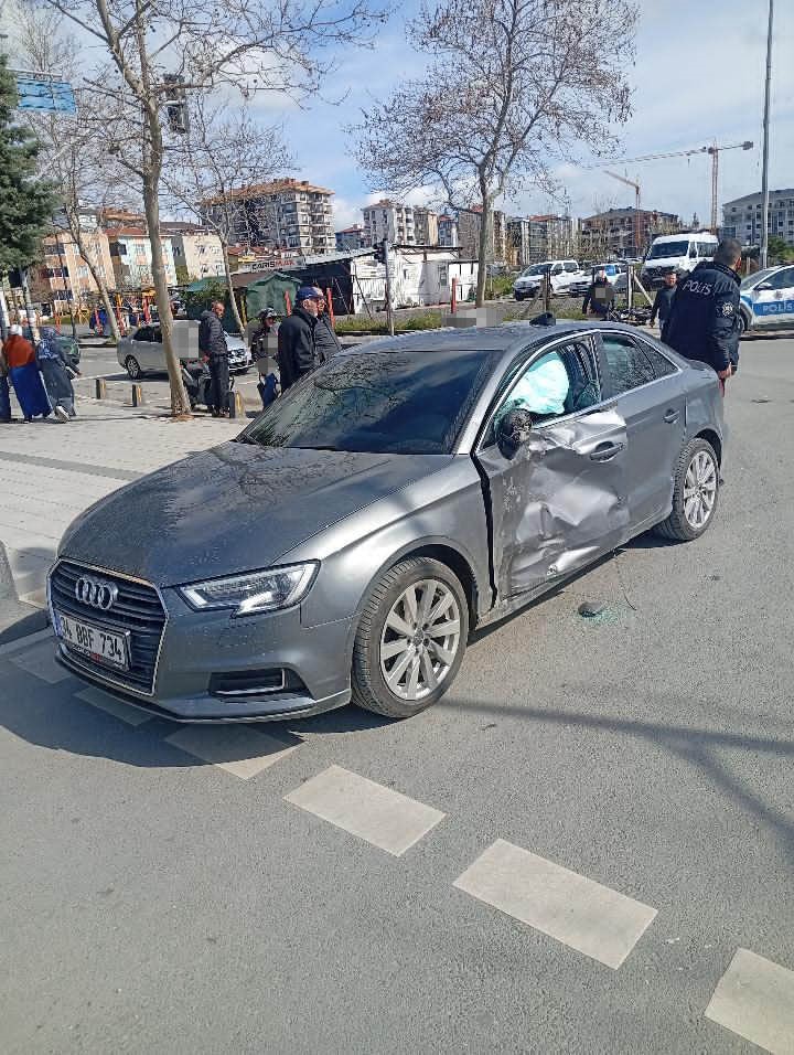 Silivri’de ışık ihlali yapan otomobil sürücüsü, motosikletle çarpıştı 6 silivride isik ihlali yapan otomobil surucusu motosikletle carpisti 2 QDt1uVEP