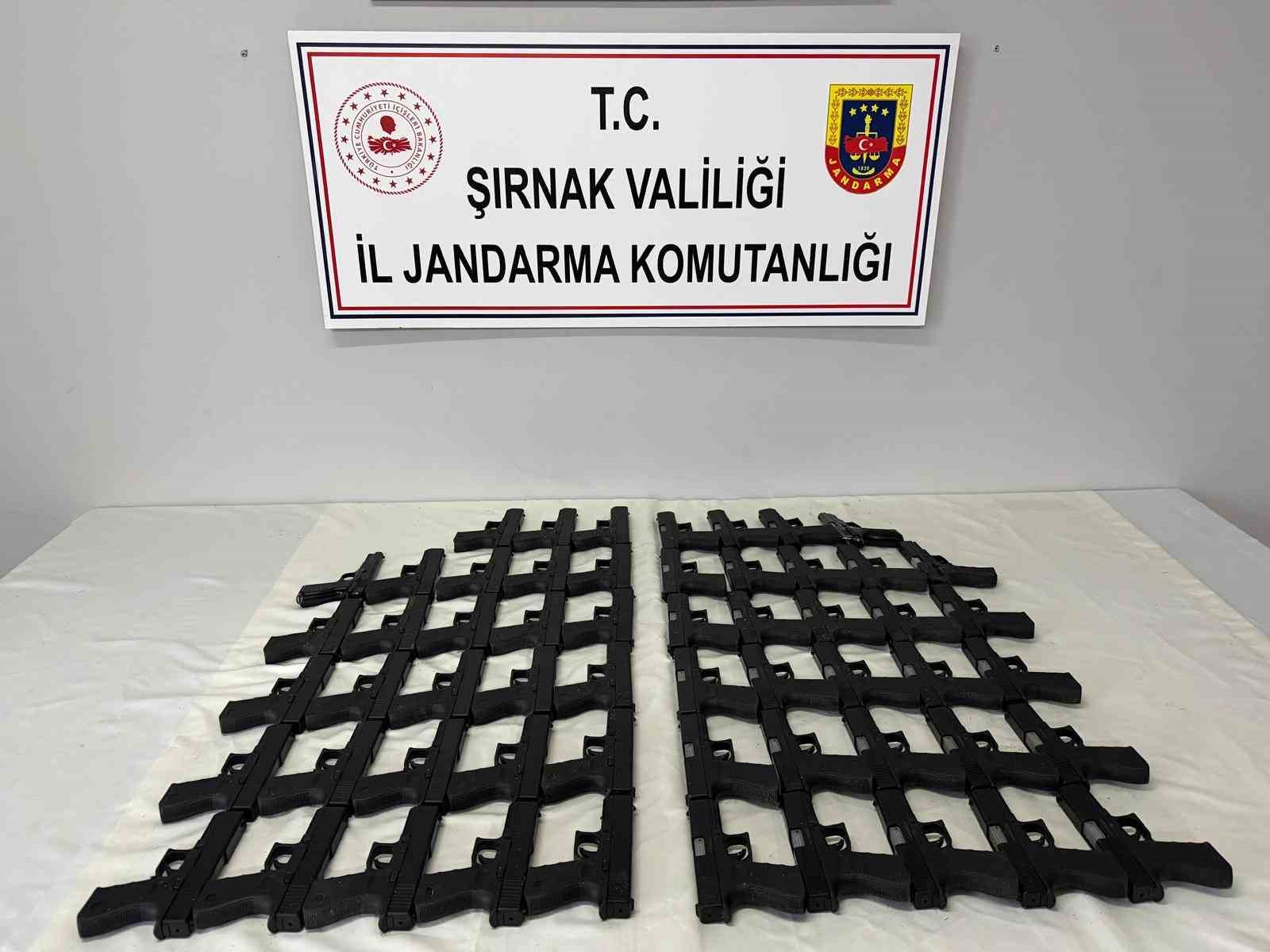 Silopi’de cephanelik ele geçirildi: 6 tutuklama 7 silopide cephanelik ele gecirildi 6 tutuklama 3 nCQNAbZu