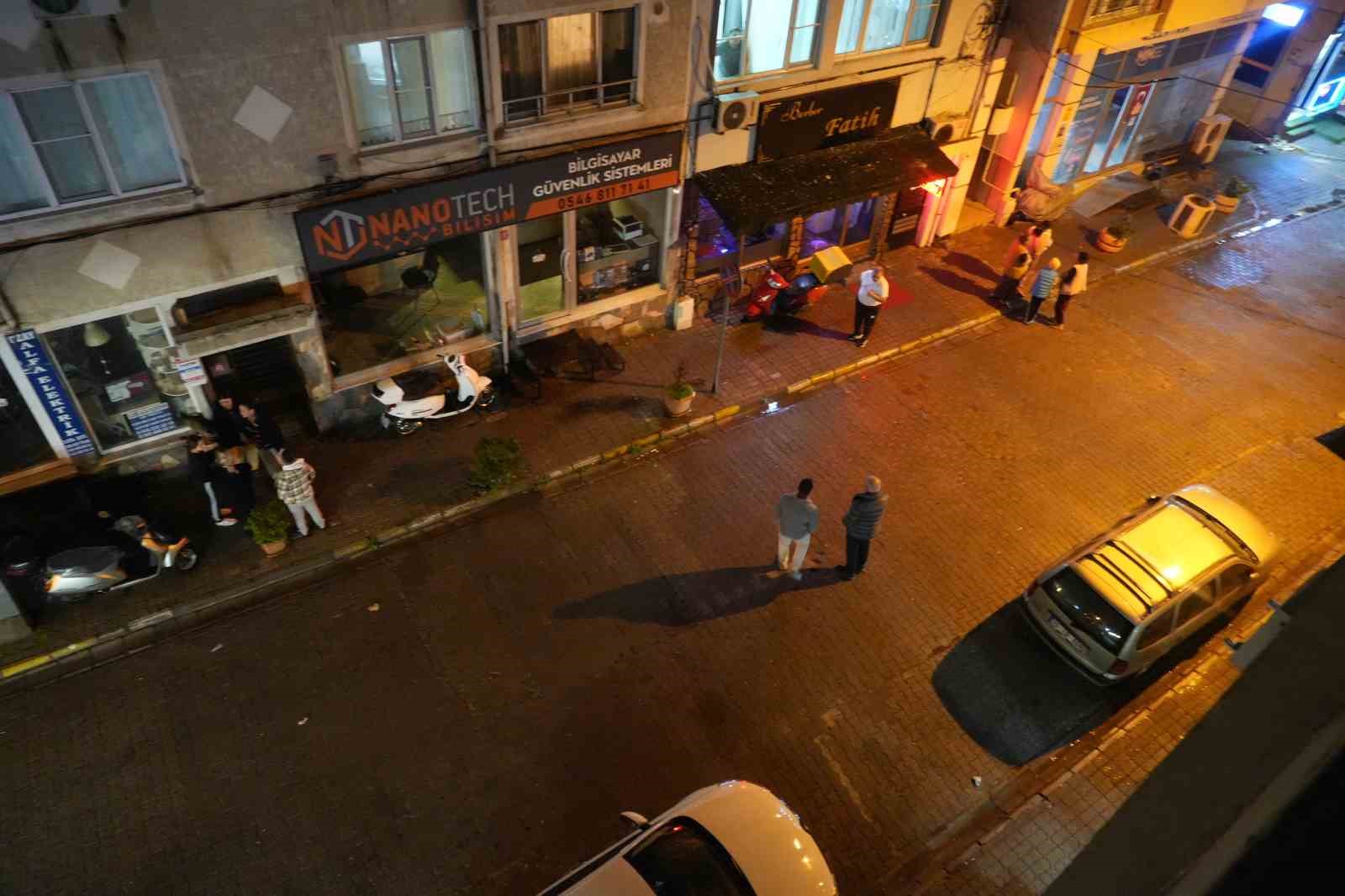 simsekler geceyi aydinlatti ardindan yasanan deprem ise korkuttu 5 1AyYZtPU
