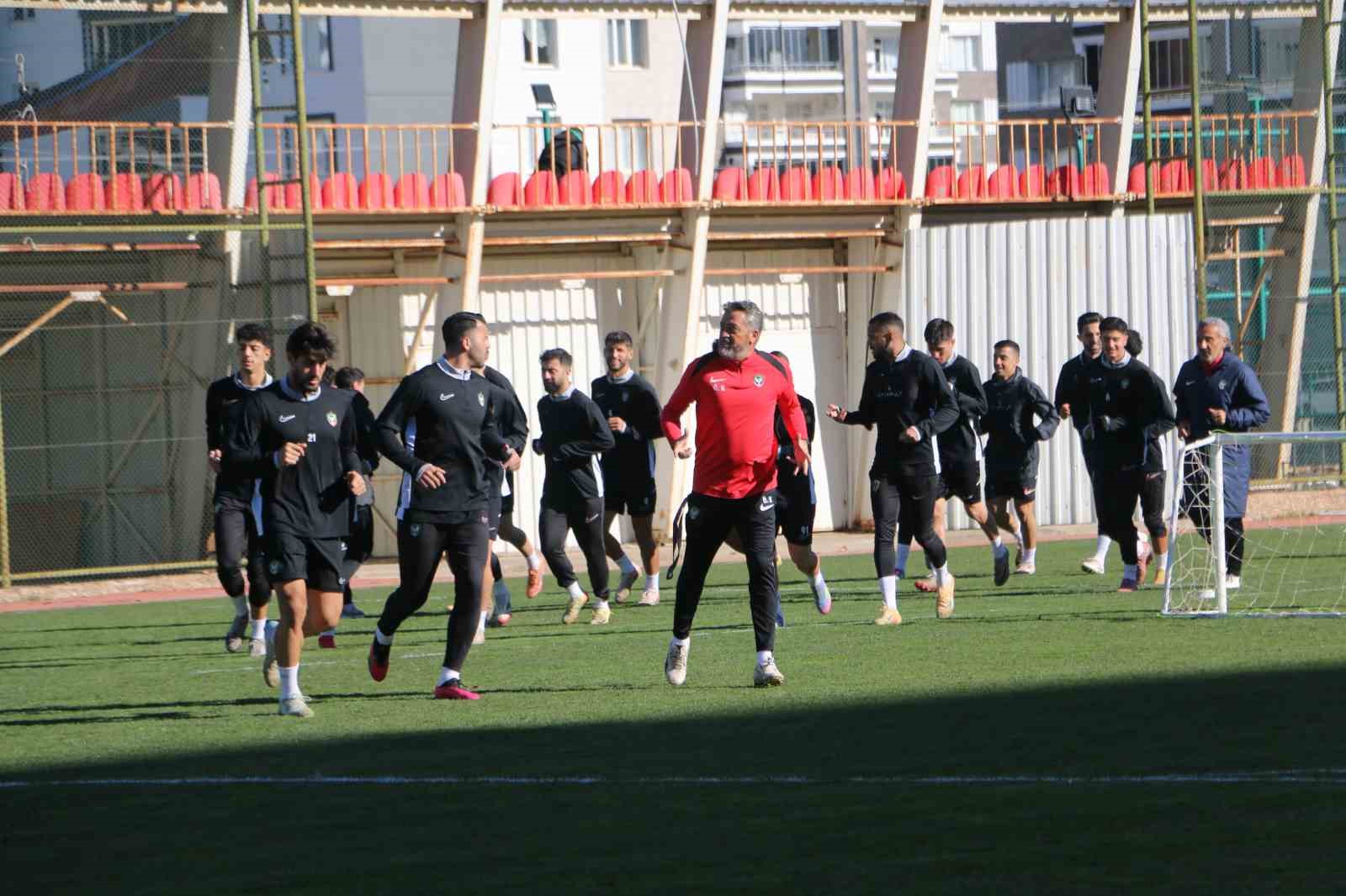 sinan kaloglu tum calismalarimizi galibiyet uzerine kurduk 3 IsYBLkBQ