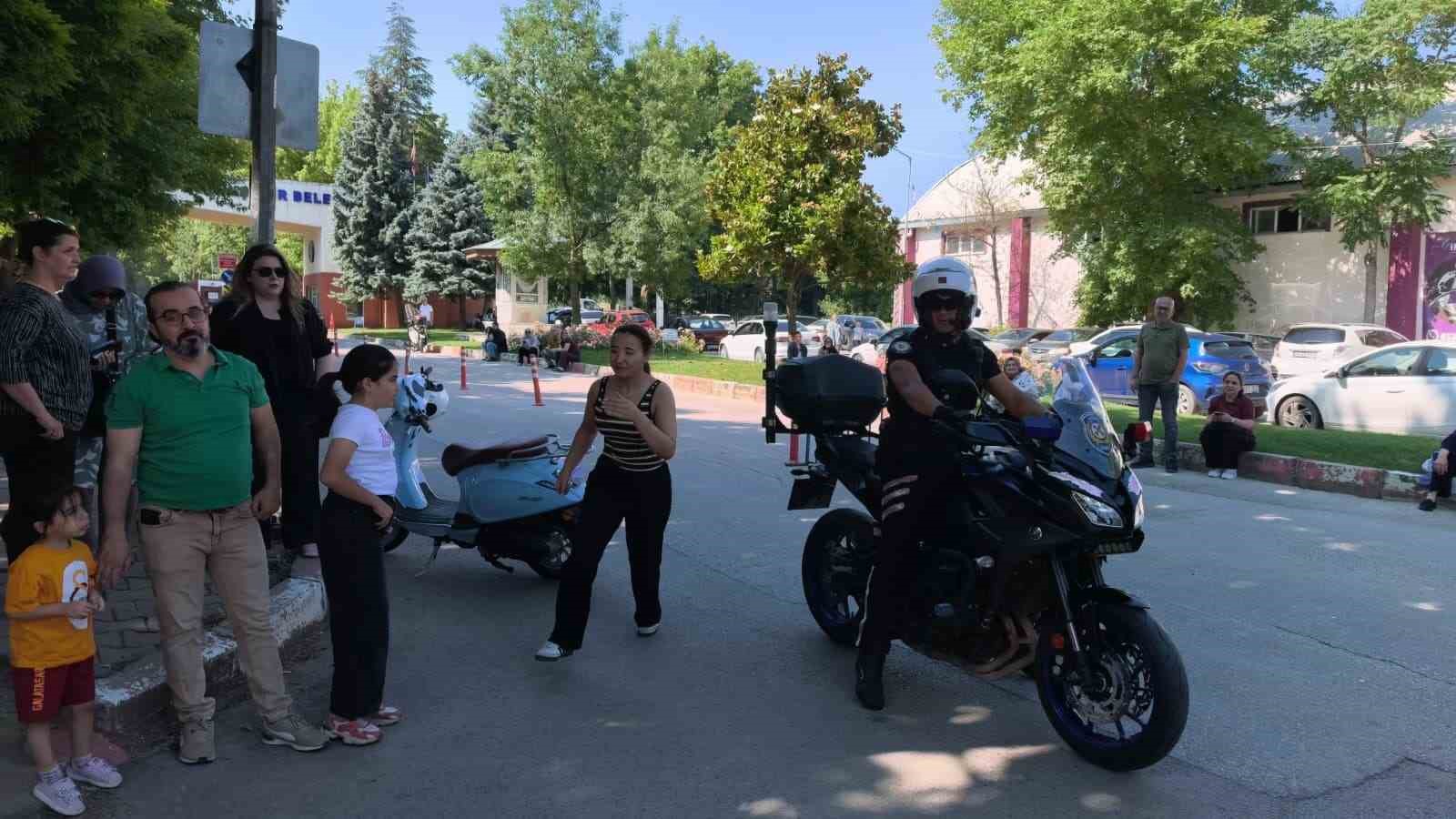 sinava 1 dakika kala polis yetistirdi 1 VFVHiIAB