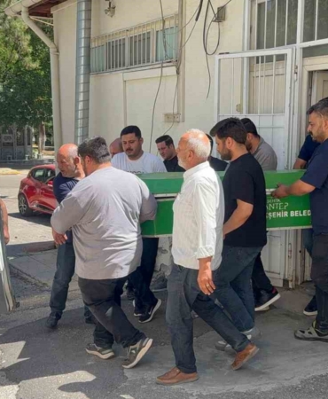 sinava-giderken-gecirdigi-kaza-sonrasi-hayatini-kaybeden-gencin-cenazesi-ailesine-teslim-edildi-3urTD45f.jpg