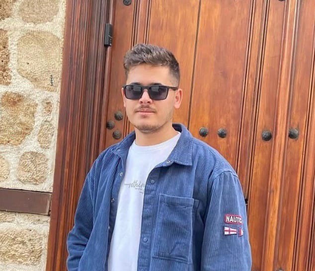 Sınava giderken kazada ölen genç toprağa verildi 7 sinava giderken kazada olen genc topraga verildi 3 kWetXJki