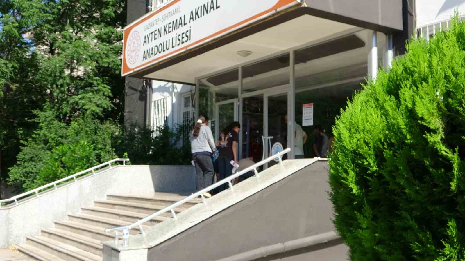 Sınava girmeden dakikalar önce son kez test çözdüler 8 sinava girmeden dakikalar once son kez test cozduler 4 lnCAtqHv