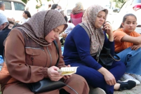 Yüksekova’da hafif ticari araç ile vinç çarpıştı: 1 yaralı 1 thumbnail