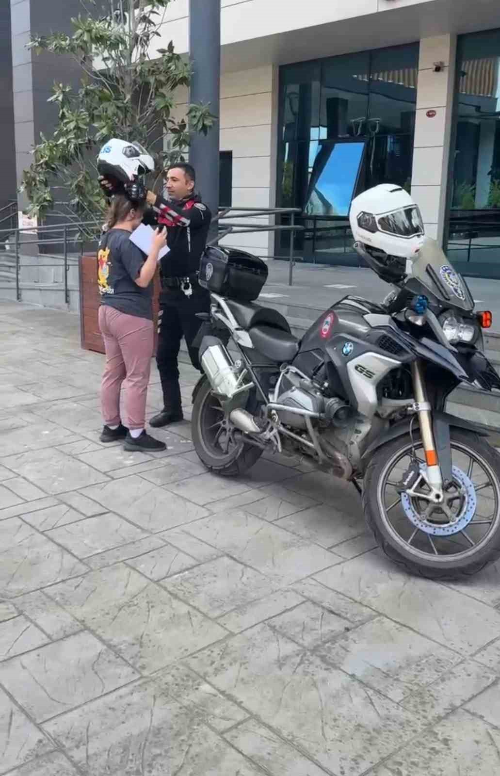 sinava yetisemeyen adayin imdadina polis yetisti 0 IRzSKsZr