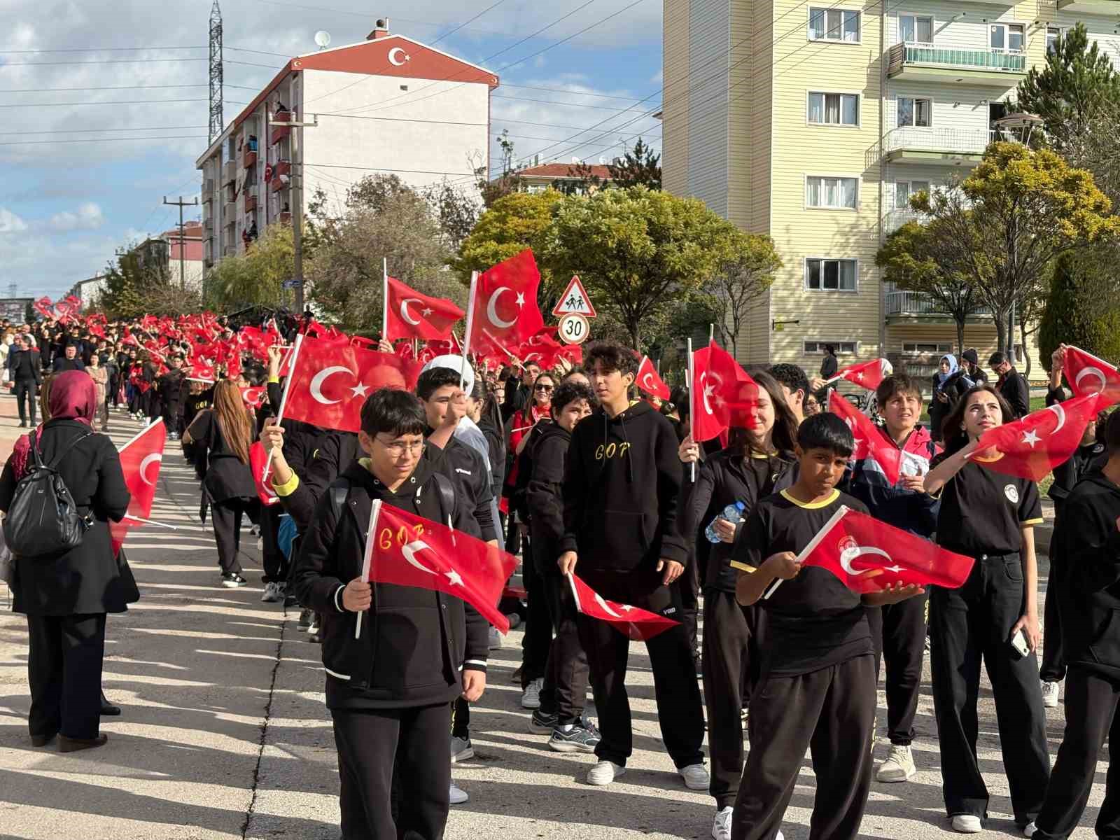 Sincan Belediyesi 29 Ekim Cumhuriyet Bayramı’nı büyük coşkuyla kutladı 4 sincan belediyesi 29 ekim cumhuriyet bayramini buyuk coskuyla kutladi 0 Fnh3ntwJ