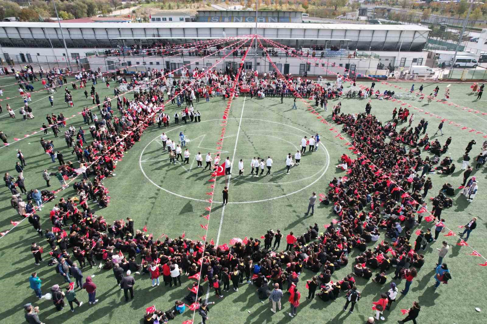 Sincan Belediyesi 29 Ekim Cumhuriyet Bayramı’nı büyük coşkuyla kutladı 7 sincan belediyesi 29 ekim cumhuriyet bayramini buyuk coskuyla kutladi 3 SAOwX1Lp