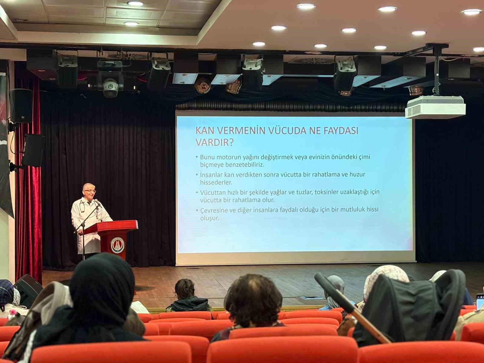 sincan belediyesinden kizilay haftasi semineri 1 VJR9pXHs
