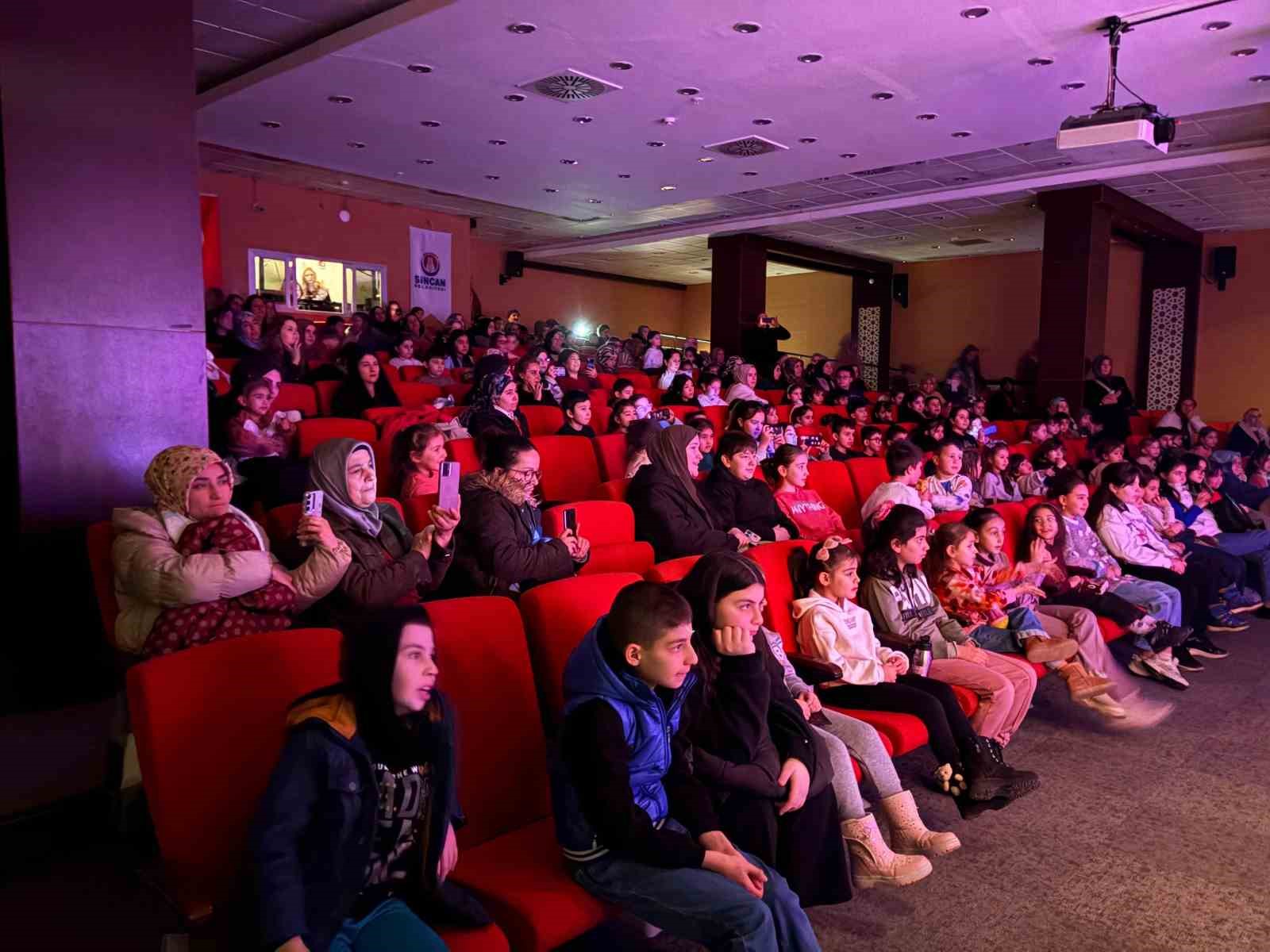 sincan belediyesinden tiyatro soleni 3 nIpzf6XA