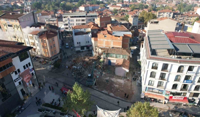 sindirgi-genel-hayata-etkili-afet-bolgesi-ilan-edildi-h7YhiPwH.jpg