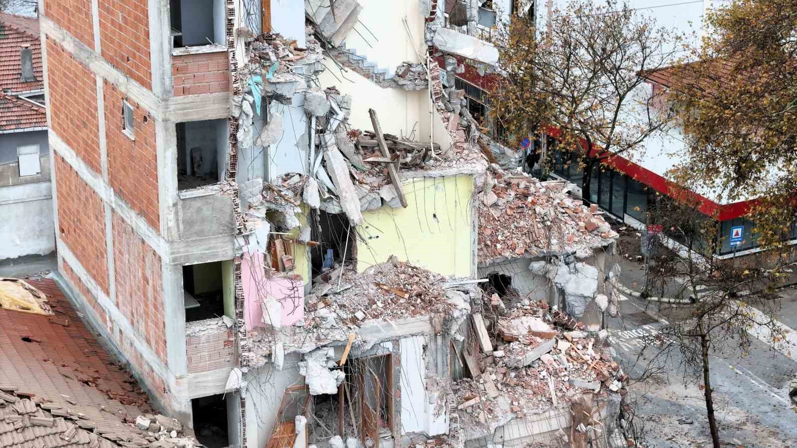 sindirgida deprem sonrasi yikimlar yeniden basladi 7 3dHj9dzM