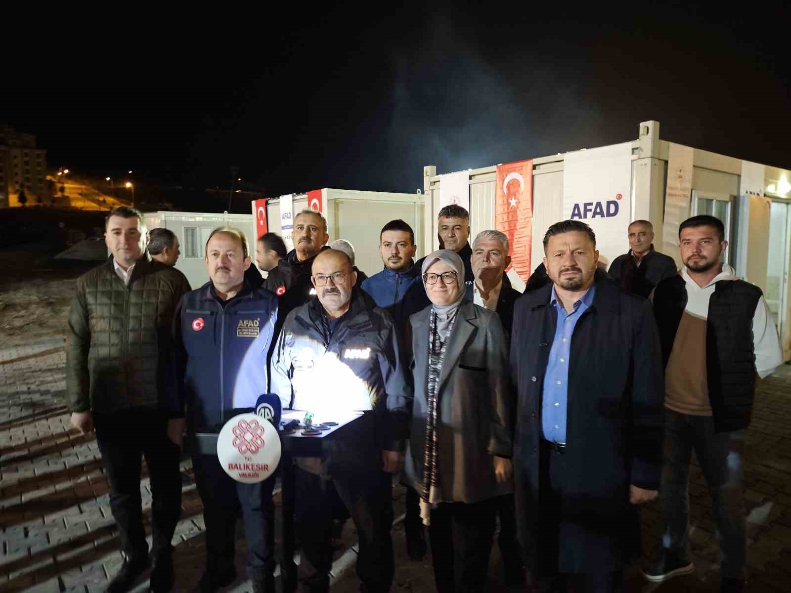 sindirgida depremin yaralari sariliyor 2 IJPjc7mX