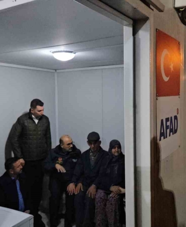 sindirgida-depremin-yaralari-sariliyor-mNsyhHBJ.jpg