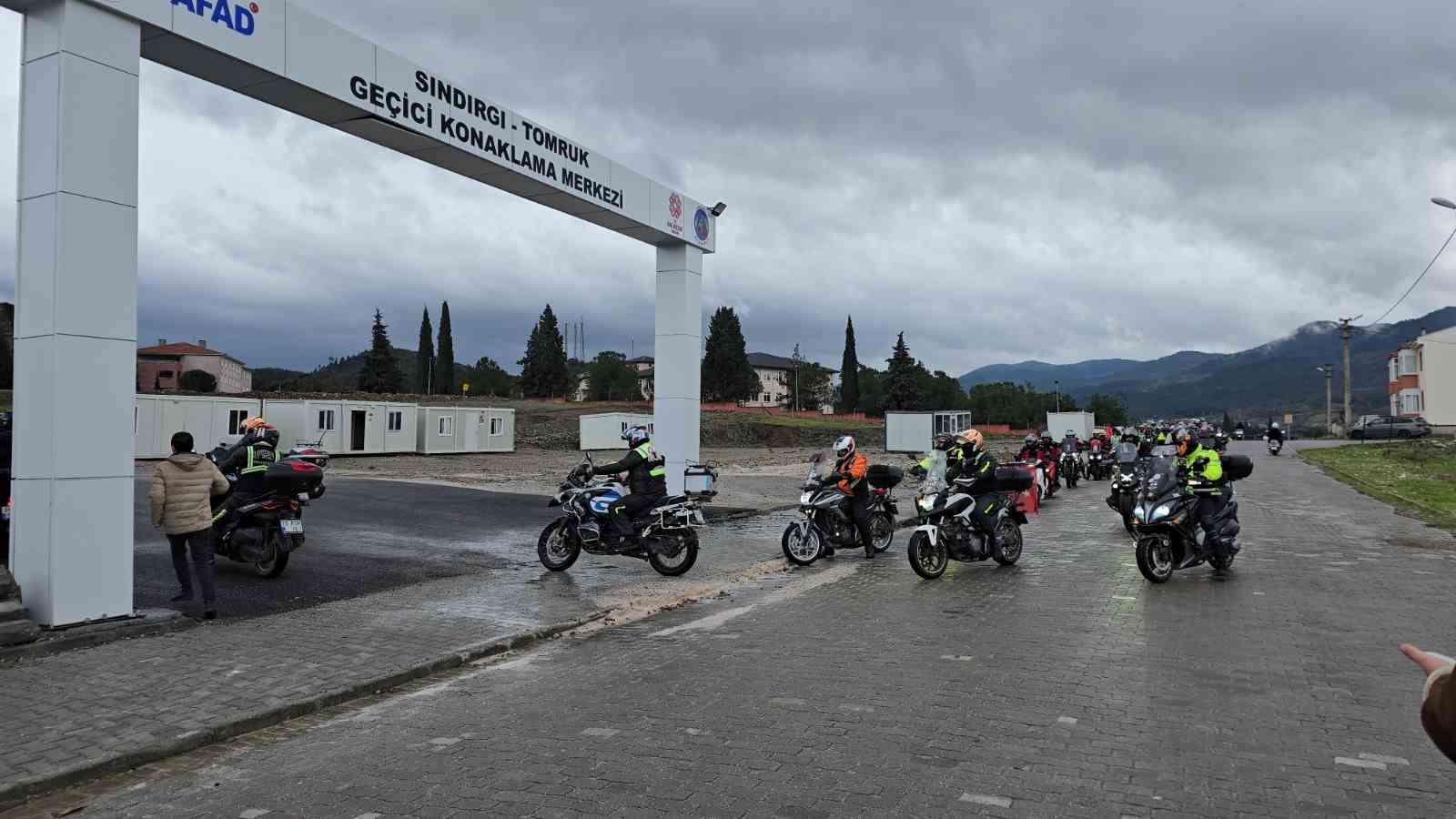 sindirgida depremzedelere motorcu morali 1 ajfWRAgy
