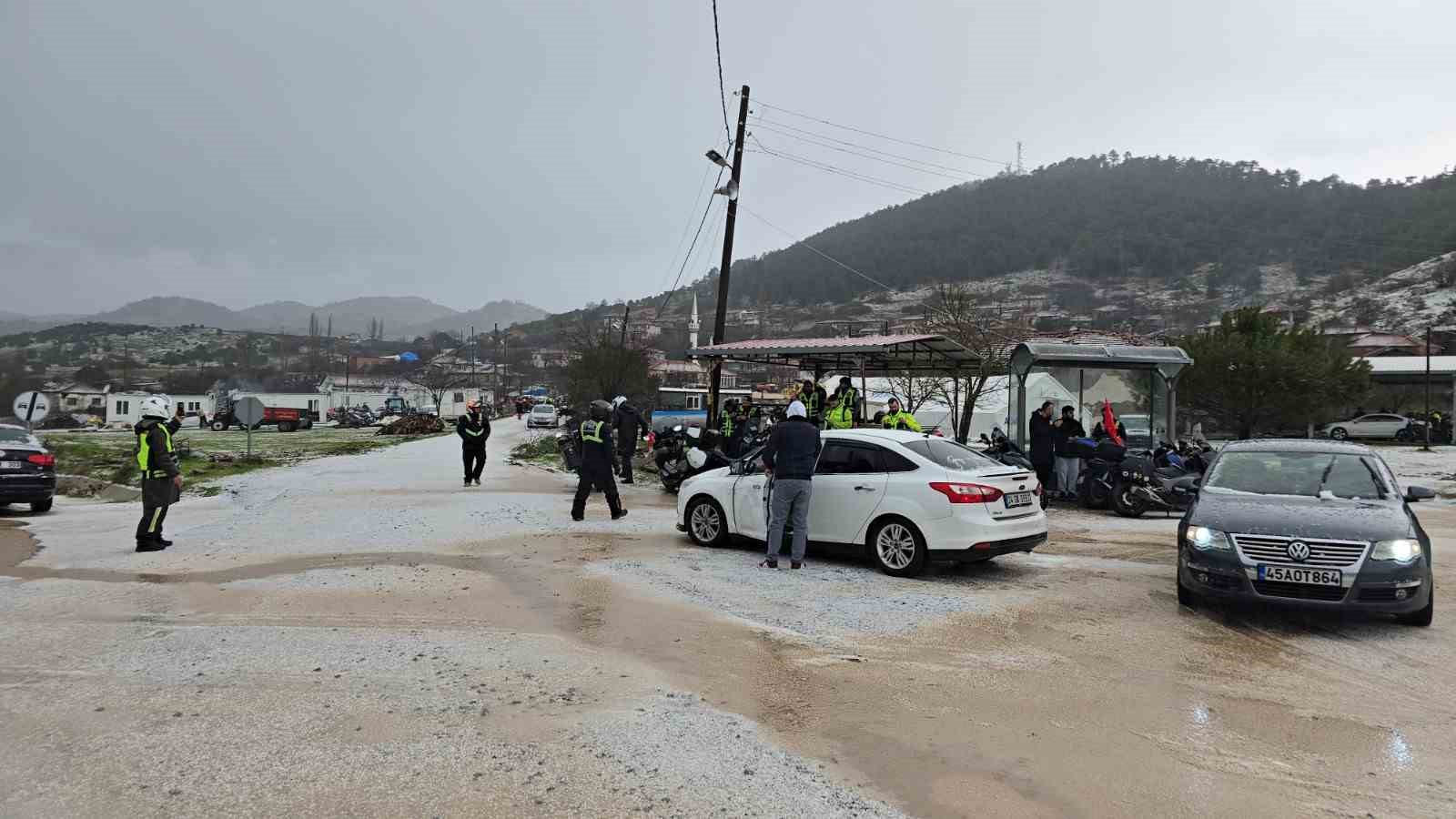 sindirgida depremzedelere motorcu morali 3 CQ3hzFfQ