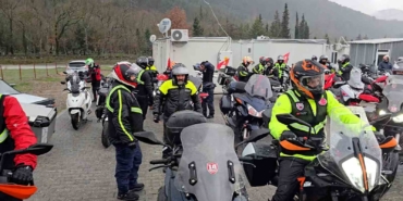 sindirgida-depremzedelere-motorcu-morali-xE6tApVl.jpg