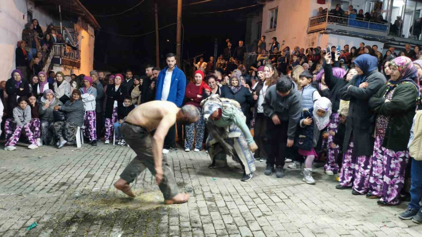 Sındırgı’da Hıdırellez coşkusu 4 sindirgida hidirellez coskusu 0