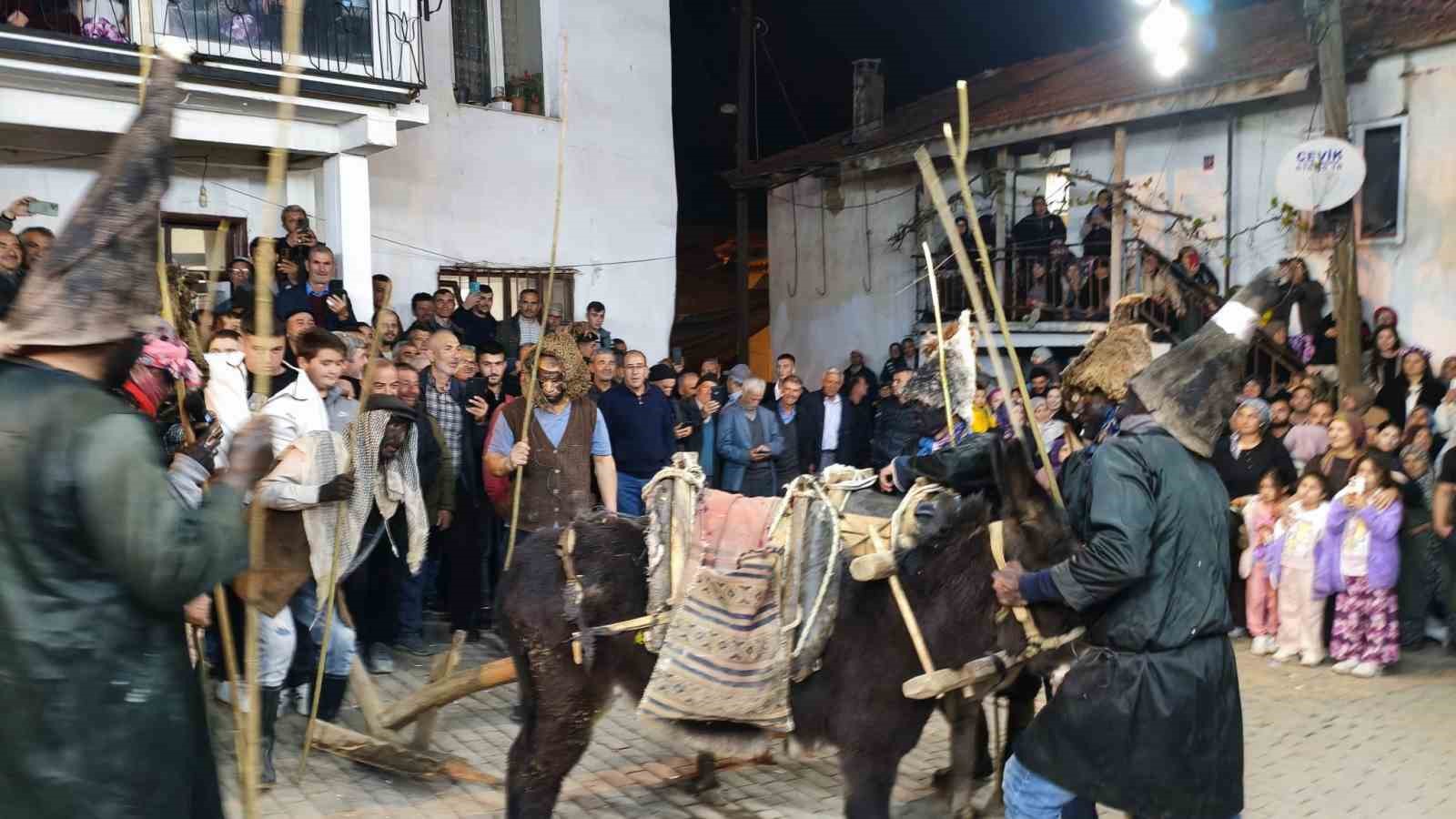 Sındırgı’da Hıdırellez coşkusu 9 sindirgida hidirellez coskusu 5