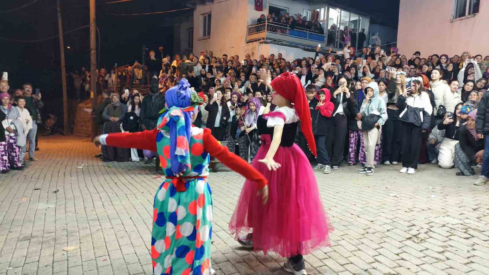Sındırgı’da Hıdırellez coşkusu 11 sindirgida hidirellez coskusu 7 jiDjJGYn