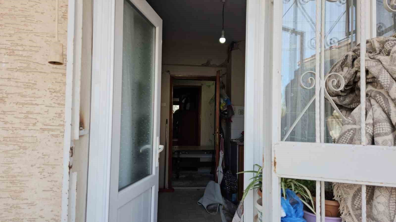 sindirgida vatandaslar depremi anlatti 2 w78ctjEm