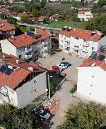 sindirgida-vatandaslar-depremi-anlatti-PQmkjE5y.jpg