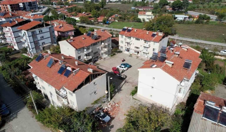 sindirgida-vatandaslar-depremi-anlatti-PQmkjE5y.jpg