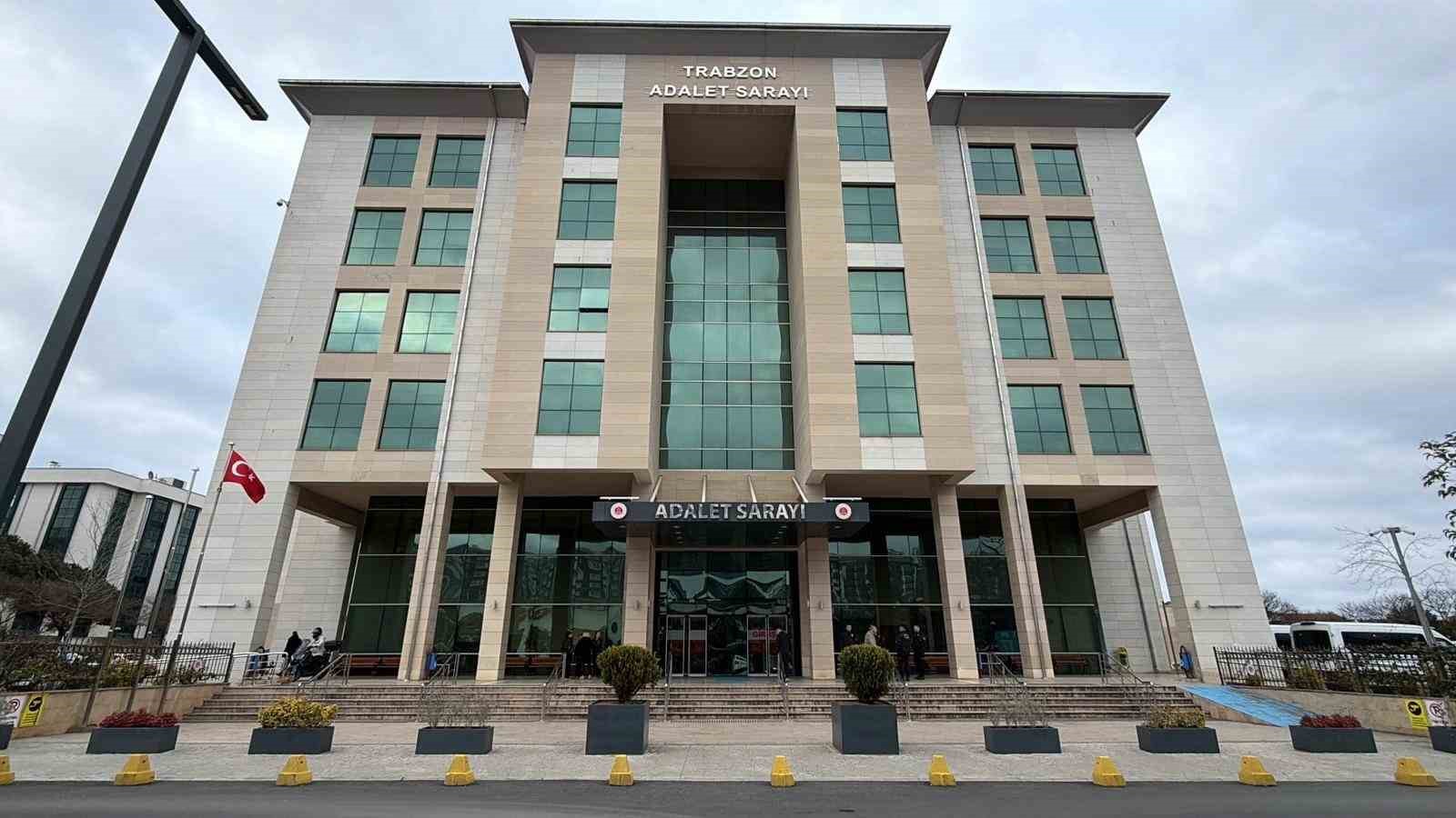 sinem olmeden once komsusundan yardim istemis 0 eFt3VW8d