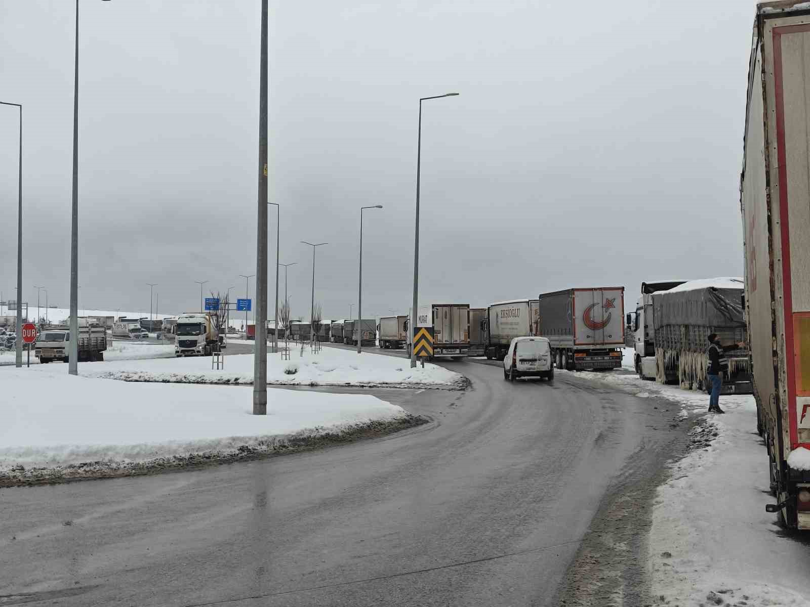 sinir kapisi degil kayseri 6 QDV62tK2