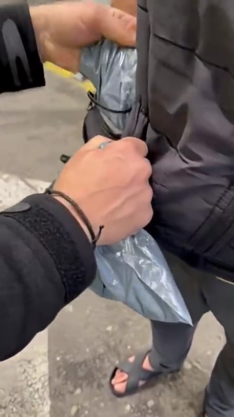 sinir kapisinda cebine sakladigi botoks maddesiyle yakalandi 4 T4HW81N5