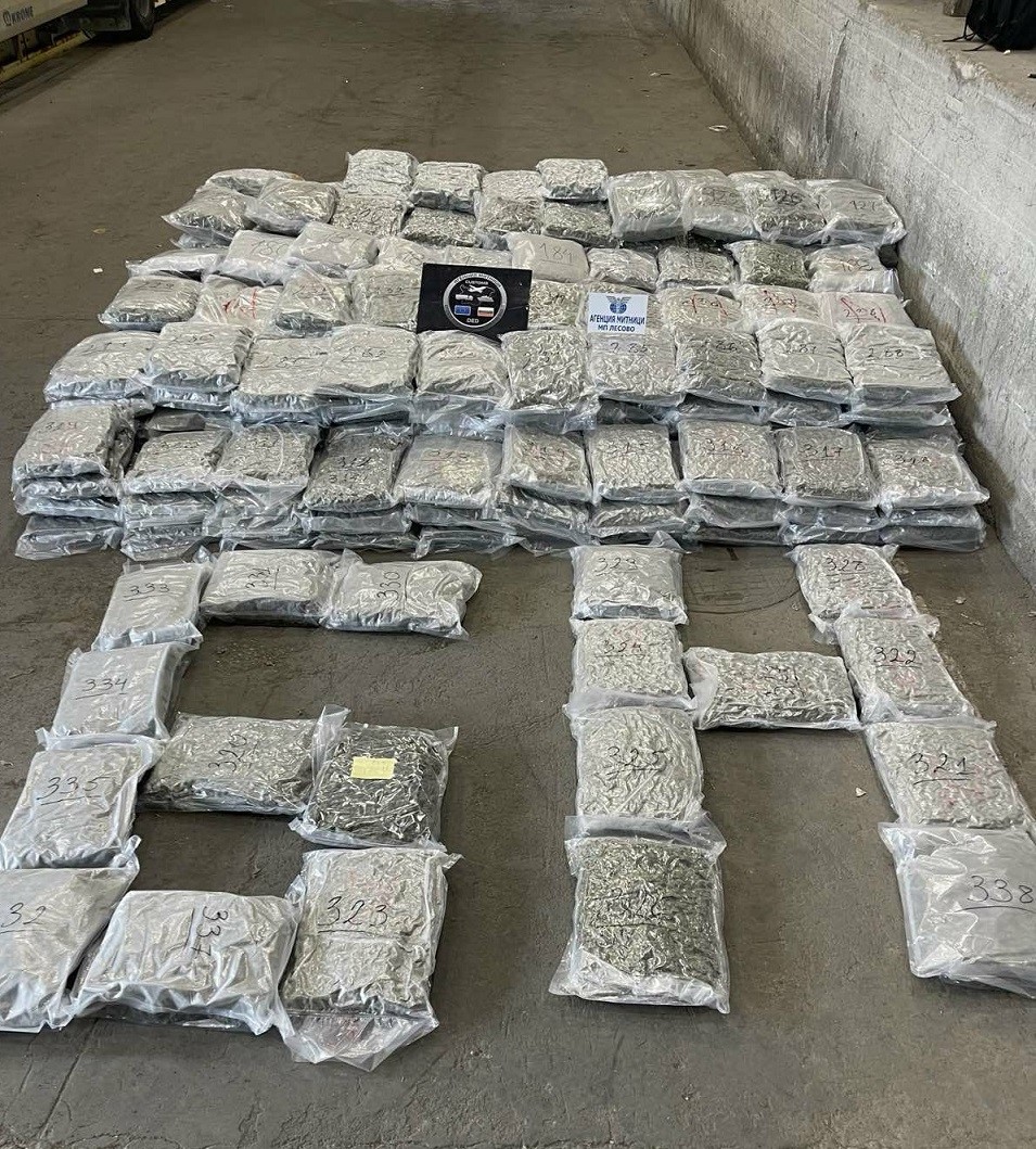sinirda dev operasyon camasir makinesine gizlenmis 363 kilo eroin ele gecirildi 2 hizKu9zY