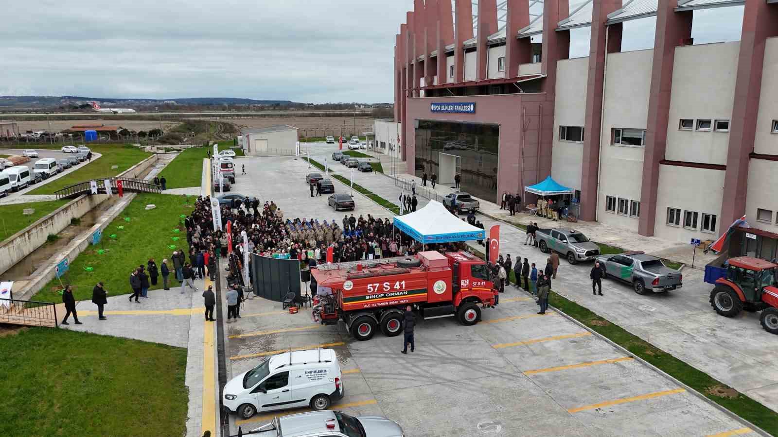 sinopta 5 bin 700 fidan toprakla bulustu 1 lrnrQEzp