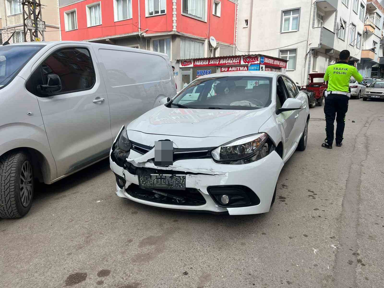 Sinop’ta otomobiller çarpıştı: 3 yaralı 7 sinopta otomobiller carpisti 3 yarali 3 vs1RXukZ