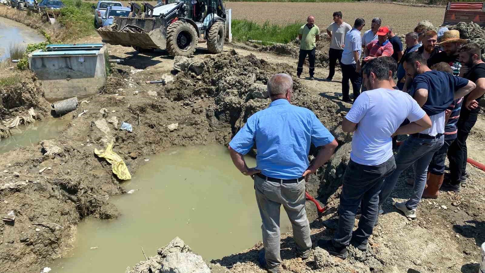 Sinop’ta sulama hattı patladı, çeltik üreticisi tepki gösterdi 6 sinopta sulama hatti patladi celtik ureticisi tepki gosterdi 2 7UjVZHjI