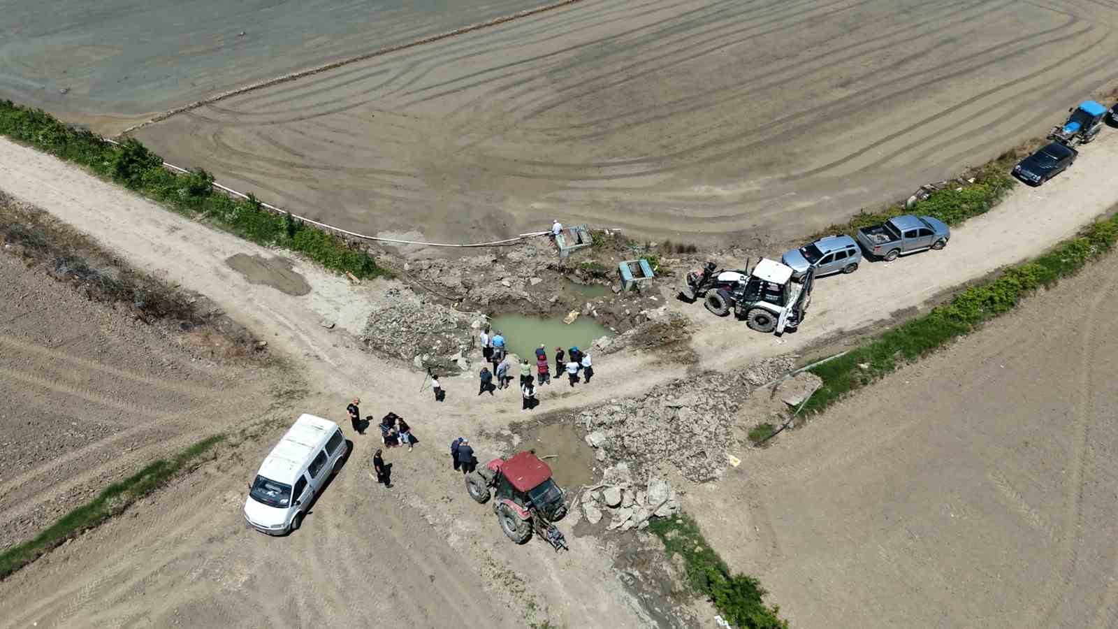 Sinop’ta sulama hattı patladı, çeltik üreticisi tepki gösterdi 8 sinopta sulama hatti patladi celtik ureticisi tepki gosterdi 4 zId7lbFO
