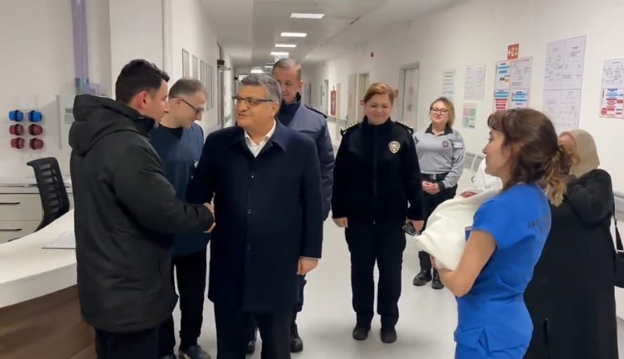sinopta yeni yilin ilk bebegi 1 94hHOKj1