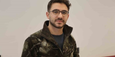siparis-ettigi-durumun-icerisine-sakalinin-killarini-koydu-hesap-odemeden-cikti-XvGFvHpY.jpg