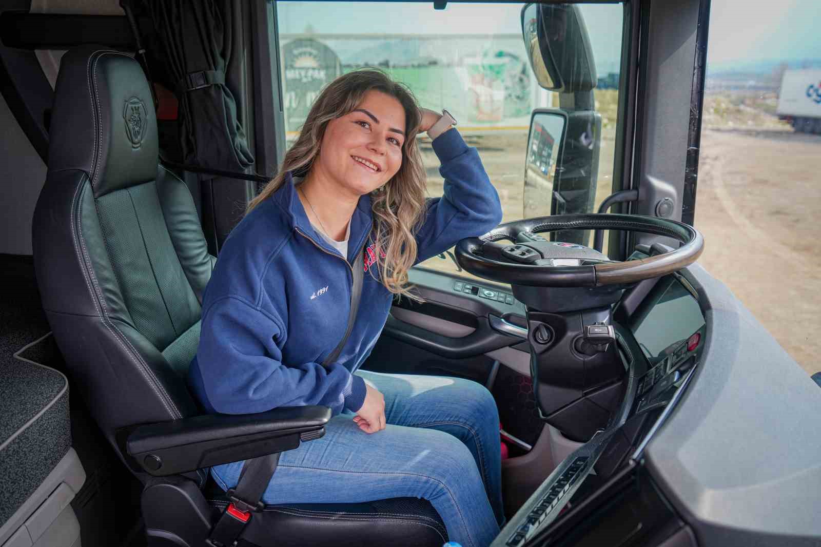 siradan hayatindan sikilan genc kadin uzun yol tir soforu oldu 0 VmsMTFOw