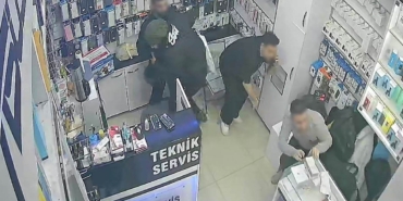 sirkecide-isten-cikarilan-sahis-is-yerine-silahla-ates-acti-7l28KAcE.jpg
