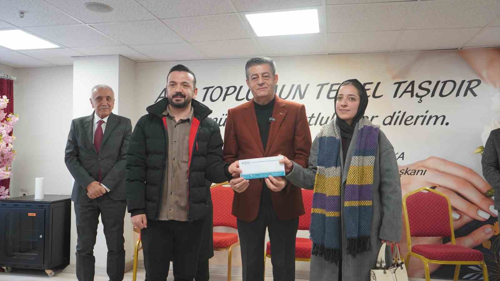 sirnak belediyesinden yeni evlilere 60 bin liralik destek 4