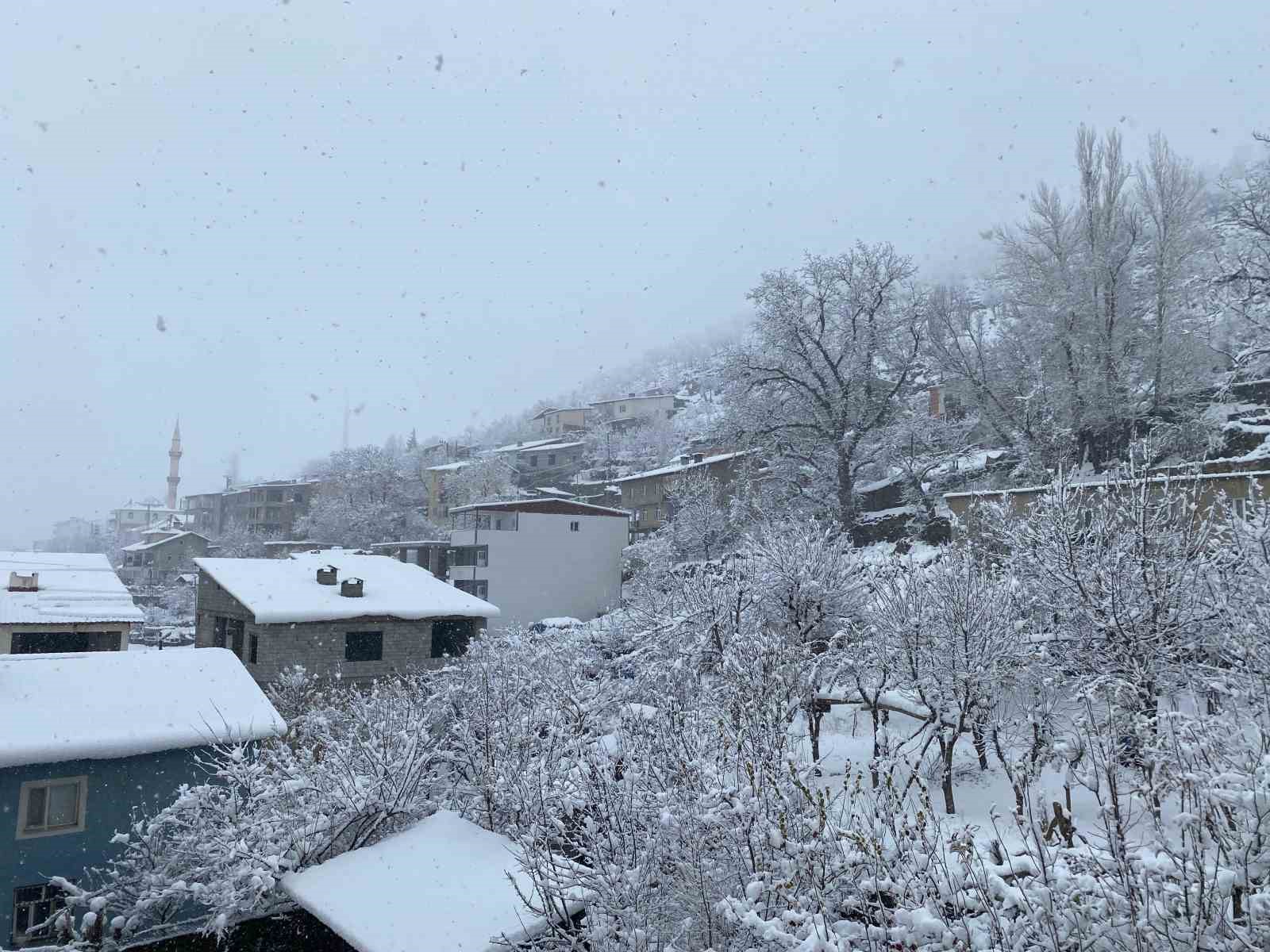 sirnak beyaza burundu kar kalinligi 1 metreyi gecti 4 IYy1RntW