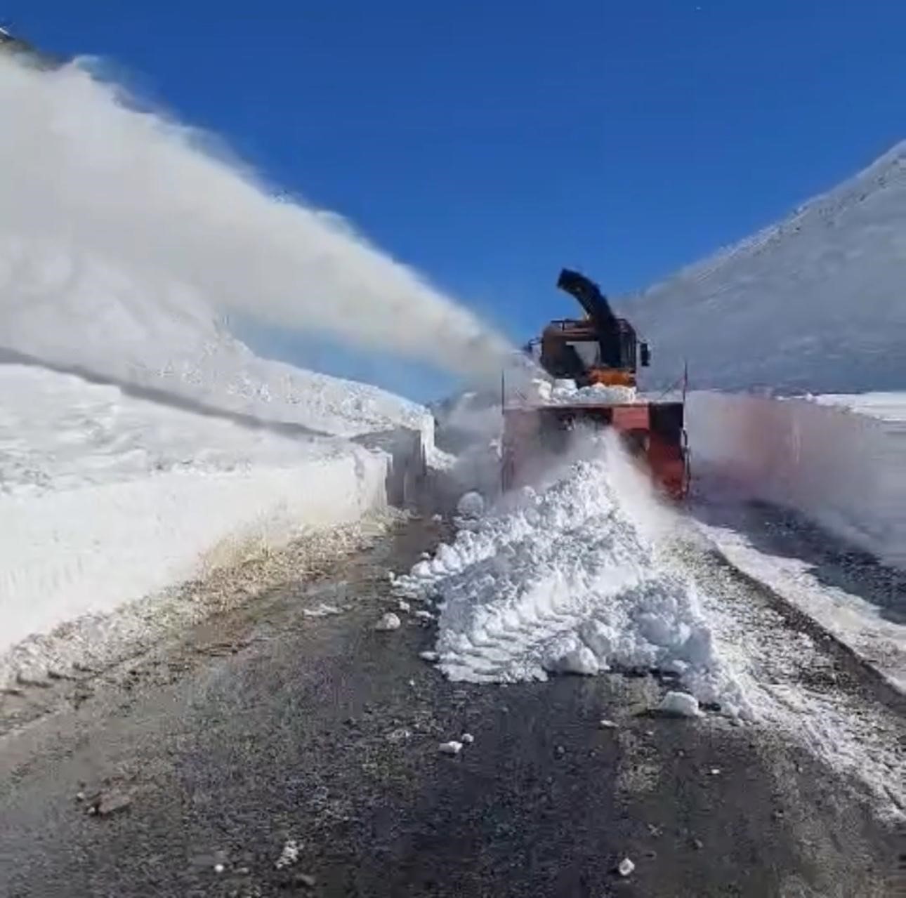 Şırnak-Hakkari yolu ulaşıma açıldı 6 sirnak hakkari yolu ulasima acildi 2 tUMSd6Dc