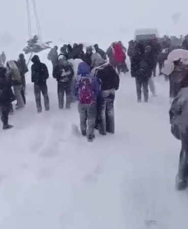 sirnak-okullar-bolgesinde-ogrenciler-mahsur-kaldi-j6ZidVJE.jpg