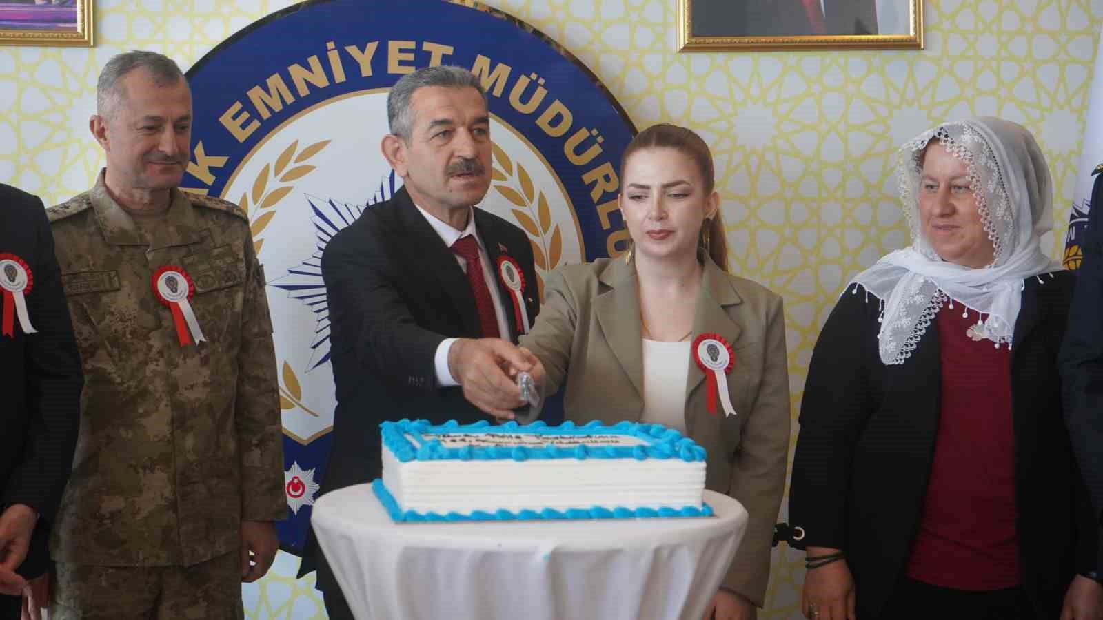 Şırnak Valisi Ekici: ’’Biz uyumuyoruz, Şırnak huzurla uyuyor" 13 sirnak valisi ekici biz uyumuyoruz sirnak huzurla uyuyor 9 Lh61FlIE