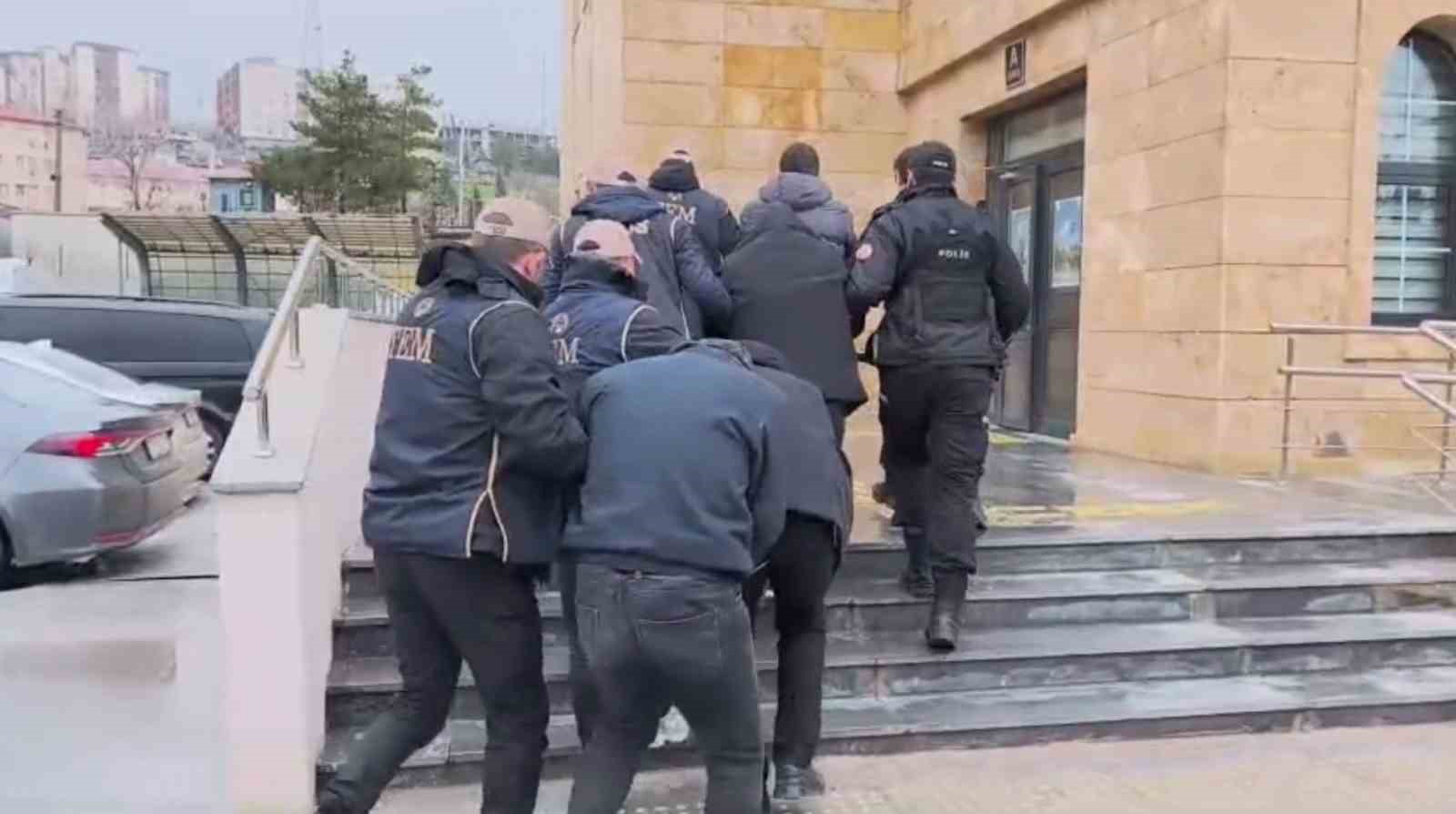 Şırnak ve Kocaeli’nde DEAŞ operasyonu: 9 gözaltı 14 sirnak ve kocaelinde deas operasyonu 9 gozalti 10