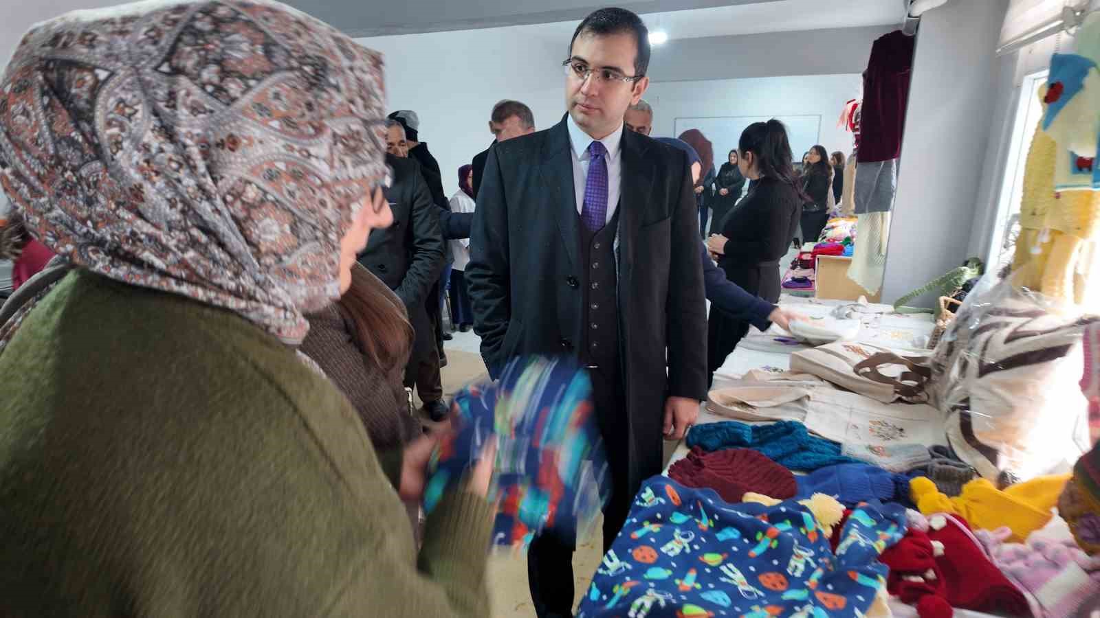 sirnakli kadinlarin kis sergisine yogun ilgi 4 79GpKq1k