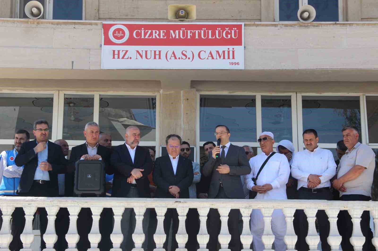 Şırnak’ta 139 hacı adayı kutsal topraklara uğurlandı 5 sirnakta 139 haci adayi kutsal topraklara ugurlandi 1 iJakriVa