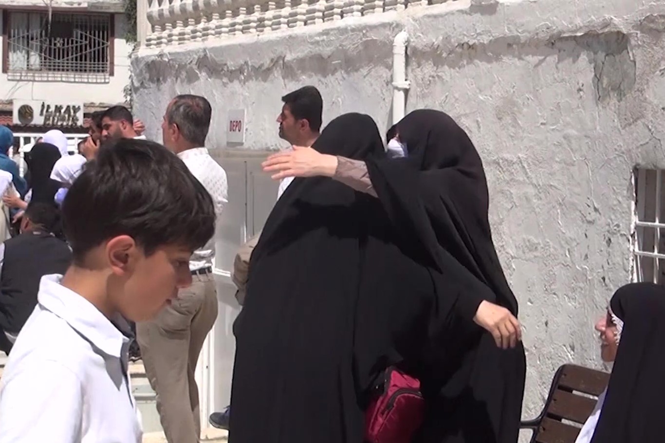 Şırnak’ta 139 hacı adayı kutsal topraklara uğurlandı 6 sirnakta 139 haci adayi kutsal topraklara ugurlandi 2 H9ZVmktc